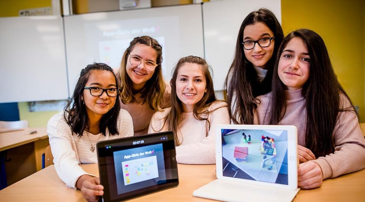 App-Girls RP ONLINE 20.11.19 © Robert Kneschke/Fotolia