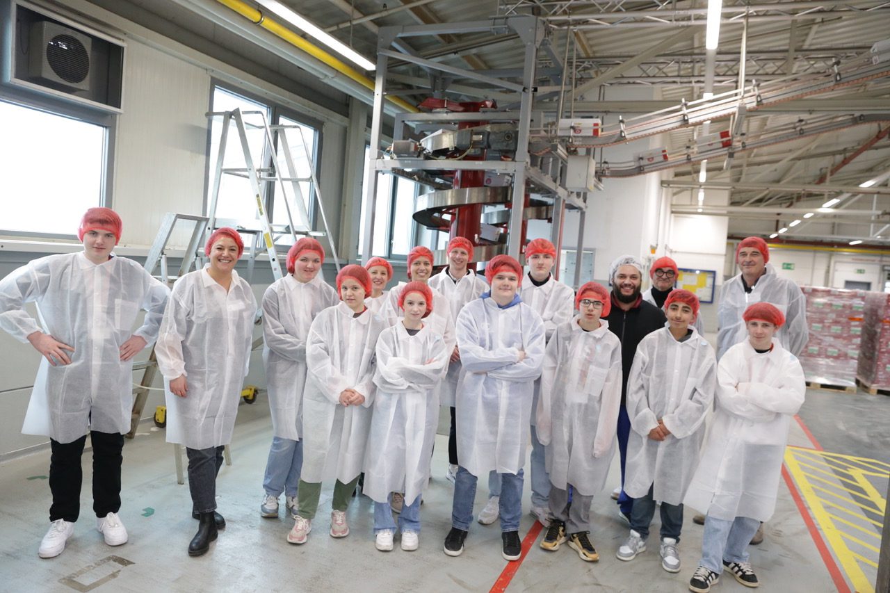 Berufsorientierungstage 2024 - SchülerInnen besuchen die Firma Teekanne